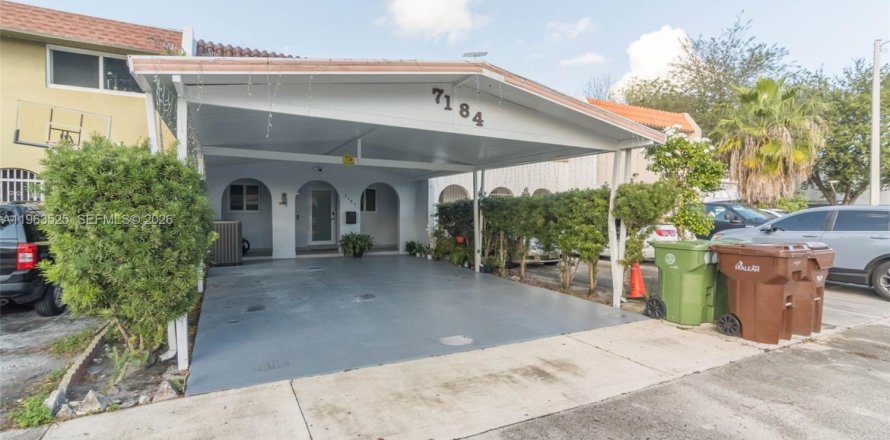 Touwnhouse à Hialeah, Floride 2 chambres, 134.89 m2 № 2026628