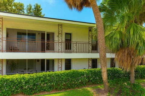 Condominio en venta en Clearwater, Florida, 2 dormitorios, 80.82 m2 № 1880595 - foto 1