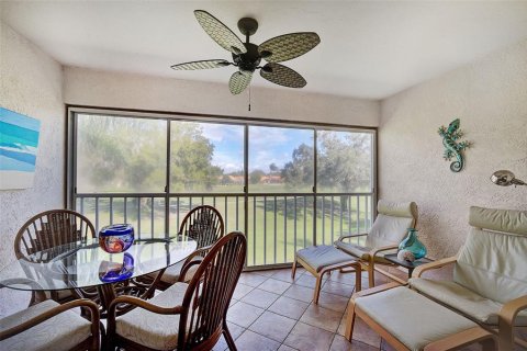 Condo in Bradenton, Florida, 2 bedrooms № 2195598 - photo 25