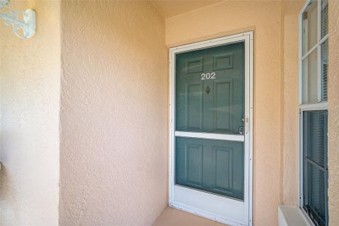 Condo in Bradenton, Florida, 2 bedrooms № 2195598 - photo 5