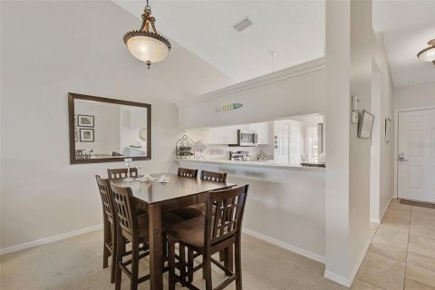 Condo in Bradenton, Florida, 2 bedrooms № 2195598 - photo 11