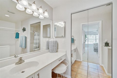 Condo in Bradenton, Florida, 2 bedrooms № 2195598 - photo 19