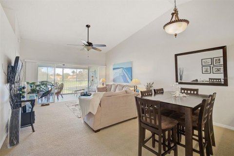 Condo in Bradenton, Florida, 2 bedrooms № 2195598 - photo 12