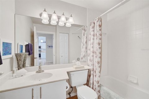 Condo in Bradenton, Florida, 2 bedrooms № 2195598 - photo 23