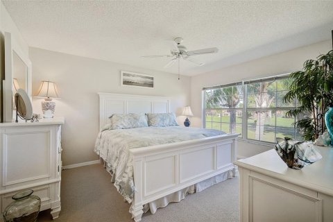 Condo in Bradenton, Florida, 2 bedrooms № 2195598 - photo 17