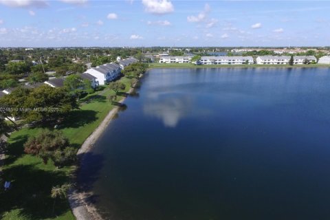 Condo in Oakland Park, Florida, 2 bedrooms  № 1953908 - photo 21