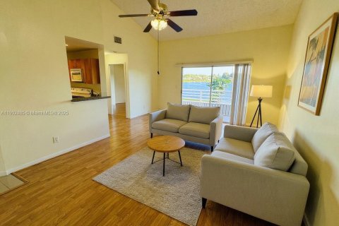 Condo in Oakland Park, Florida, 2 bedrooms  № 1953908 - photo 1