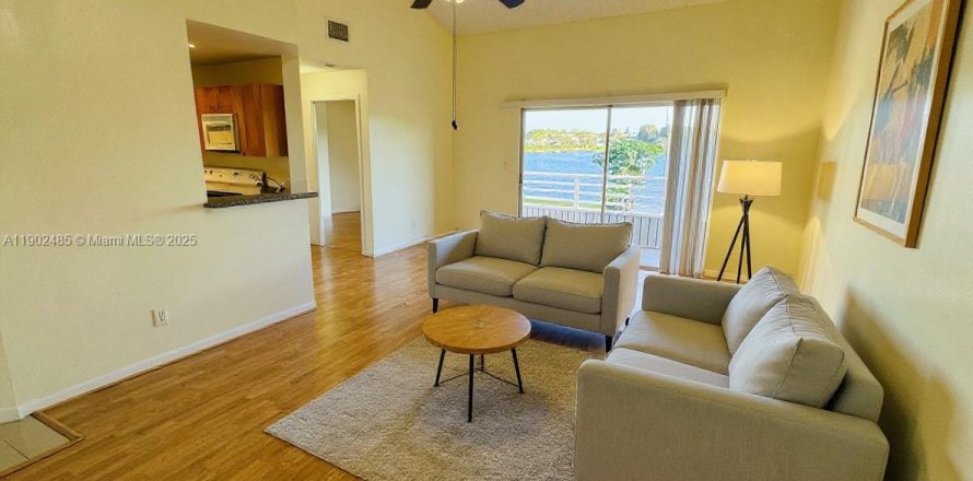 Condo in Oakland Park, Florida, 2 bedrooms  № 1953908