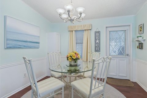 Casa en alquiler en Lady Lake, Florida, 2 dormitorios, 96.62 m2 № 1832621 - foto 4