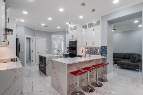 House in Orlando, Florida 5 bedrooms, 325.53 sq.m. № 1718411 - photo 29