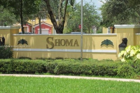 Condo in Royal Palm Beach, Florida, 3 bedrooms  № 1127603 - photo 1