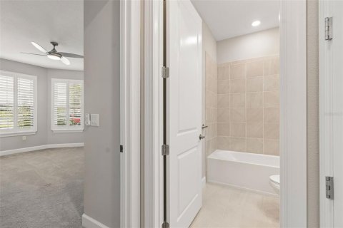 Купить виллу или дом в Уэсли-Чепел, Флорида 7 комнат, 222.69м2, № 2142366 - фото 27