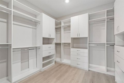 Купить виллу или дом в Уэсли-Чепел, Флорида 7 комнат, 222.69м2, № 2142366 - фото 24