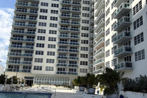 Copropriété à louer à Miami Beach, Floride: 1 chambre, 75.44 m2 № 2054079 - photo 24