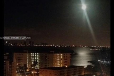 Copropriété à louer à Miami Beach, Floride: 1 chambre, 75.44 m2 № 2054079 - photo 6