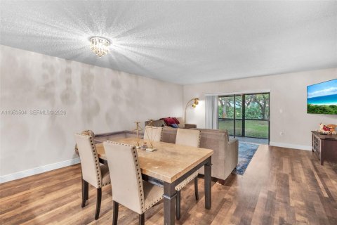 Condominio en venta en Sunrise, Florida, 2 dormitorios, 100.33 m2 № 2007884 - foto 16