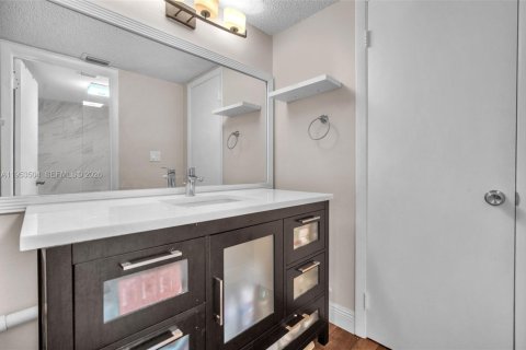 Condominio en venta en Sunrise, Florida, 2 dormitorios, 100.33 m2 № 2007884 - foto 22