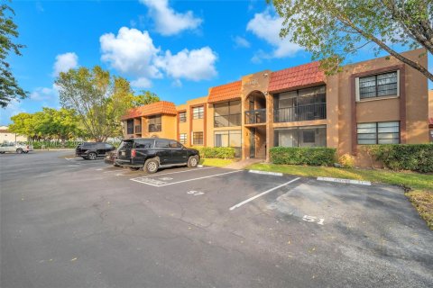 Condominio en venta en Sunrise, Florida, 2 dormitorios, 100.33 m2 № 2007884 - foto 2