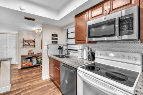 Condominio en venta en Sunrise, Florida, 2 dormitorios, 100.33 m2 № 2007884 - foto 8