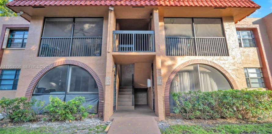 Condominio en Sunrise, Florida, 2 dormitorios  № 2007884