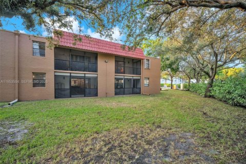 Condominio en venta en Sunrise, Florida, 2 dormitorios, 100.33 m2 № 2007884 - foto 30