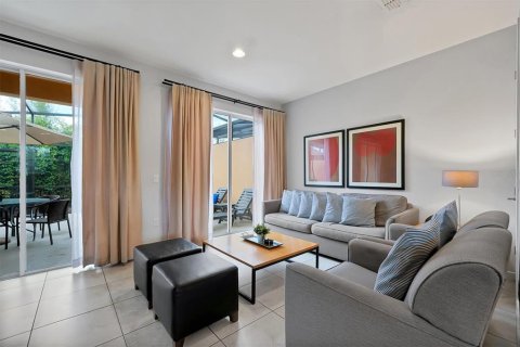 Touwnhouse à vendre à Kissimmee, Floride: 2 chambres, 125.42 m2 № 2104847 - photo 5
