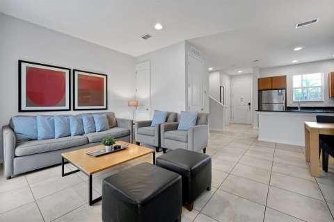 Touwnhouse à vendre à Kissimmee, Floride: 2 chambres, 125.42 m2 № 2104847 - photo 6