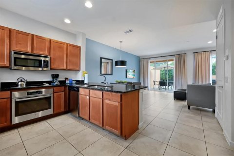 Touwnhouse à vendre à Kissimmee, Floride: 2 chambres, 125.42 m2 № 2104847 - photo 4