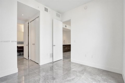 Condominio en alquiler en Coral Gables, Florida, 1 dormitorio, 65.31 m2 № 1992986 - foto 23