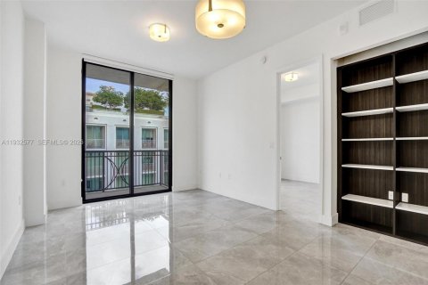 Condominio en alquiler en Coral Gables, Florida, 1 dormitorio, 65.31 m2 № 1992986 - foto 7