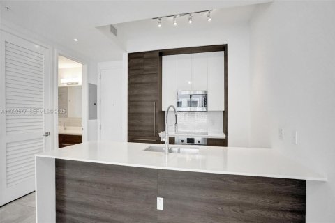 Condominio en alquiler en Coral Gables, Florida, 1 dormitorio, 65.31 m2 № 1992986 - foto 11