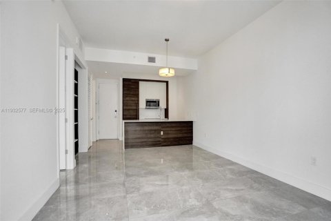 Condominio en alquiler en Coral Gables, Florida, 1 dormitorio, 65.31 m2 № 1992986 - foto 9