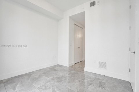 Condominio en alquiler en Coral Gables, Florida, 1 dormitorio, 65.31 m2 № 1992986 - foto 24