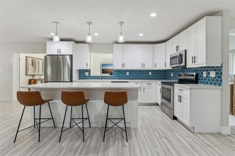 Villa ou maison à vendre à Tampa, Floride: 5 chambres, 222.04 m2 № 2148269 - photo 6