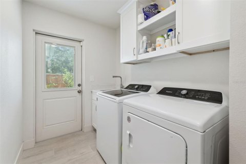 Villa ou maison à vendre à Tampa, Floride: 5 chambres, 222.04 m2 № 2148269 - photo 25