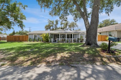 Villa ou maison à Tampa, Floride 5 chambres, 222.04 m2 № 2148269
