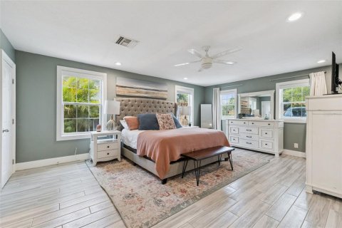 Villa ou maison à vendre à Tampa, Floride: 5 chambres, 222.04 m2 № 2148269 - photo 10