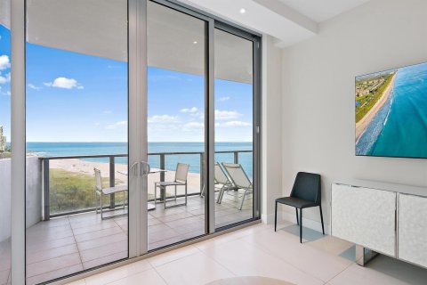 Condo in Riviera Beach, Florida, 2 bedrooms  № 2182878 - photo 3