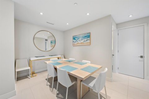Condo in Riviera Beach, Florida, 2 bedrooms  № 2182878 - photo 7
