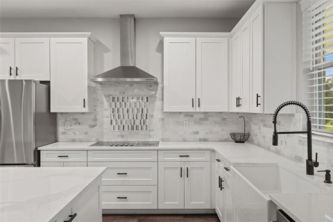 Casa en alquiler en Orlando, Florida, 4 dormitorios, 339.93 m2 № 2117251 - foto 13