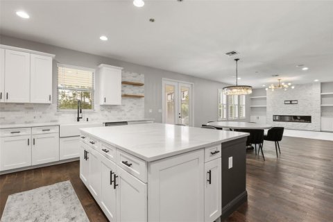 Casa en alquiler en Orlando, Florida, 4 dormitorios, 339.93 m2 № 2117251 - foto 11