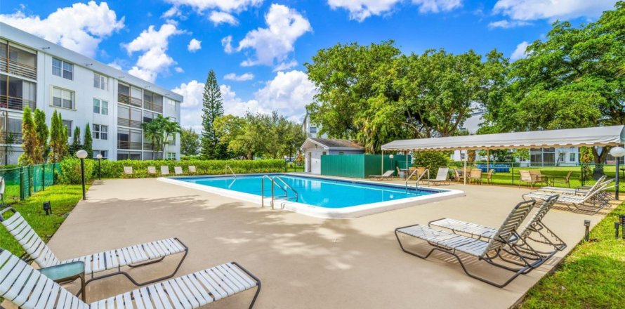 Condo in Oakland Park, Florida, 1 bedroom  № 1116643