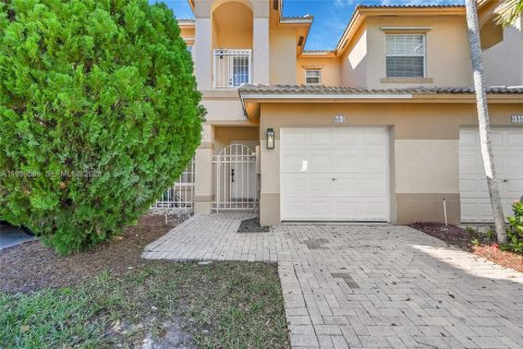 Touwnhouse à Pembroke Pines, Floride 3 chambres, 133.97 m2 № 1997816