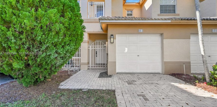 Touwnhouse à Pembroke Pines, Floride 3 chambres, 133.97 m2 № 1997816