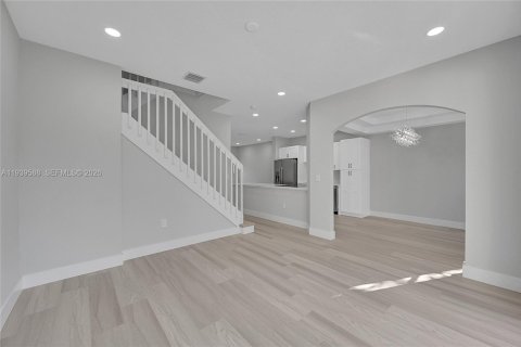 Touwnhouse à vendre à Pembroke Pines, Floride: 3 chambres, 133.97 m2 № 1997816 - photo 12