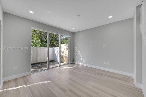 Touwnhouse à vendre à Pembroke Pines, Floride: 3 chambres, 133.97 m2 № 1997816 - photo 11