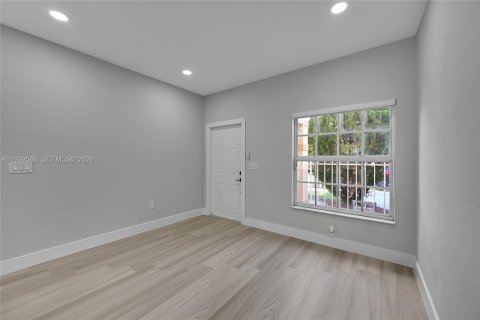 Touwnhouse à vendre à Pembroke Pines, Floride: 3 chambres, 133.97 m2 № 1997816 - photo 14