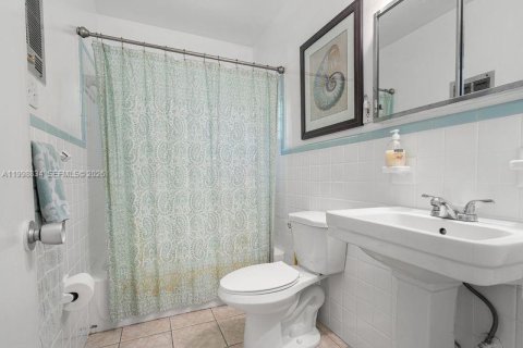 Casa en alquiler en Fort Lauderdale, Florida, 1 dormitorio, 69.68 m2 № 2060925 - foto 15