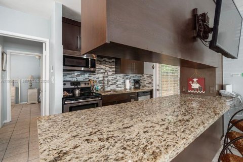 Casa en alquiler en Fort Lauderdale, Florida, 1 dormitorio, 69.68 m2 № 2060925 - foto 8