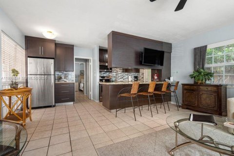 Casa en alquiler en Fort Lauderdale, Florida, 1 dormitorio, 69.68 m2 № 2060925 - foto 4
